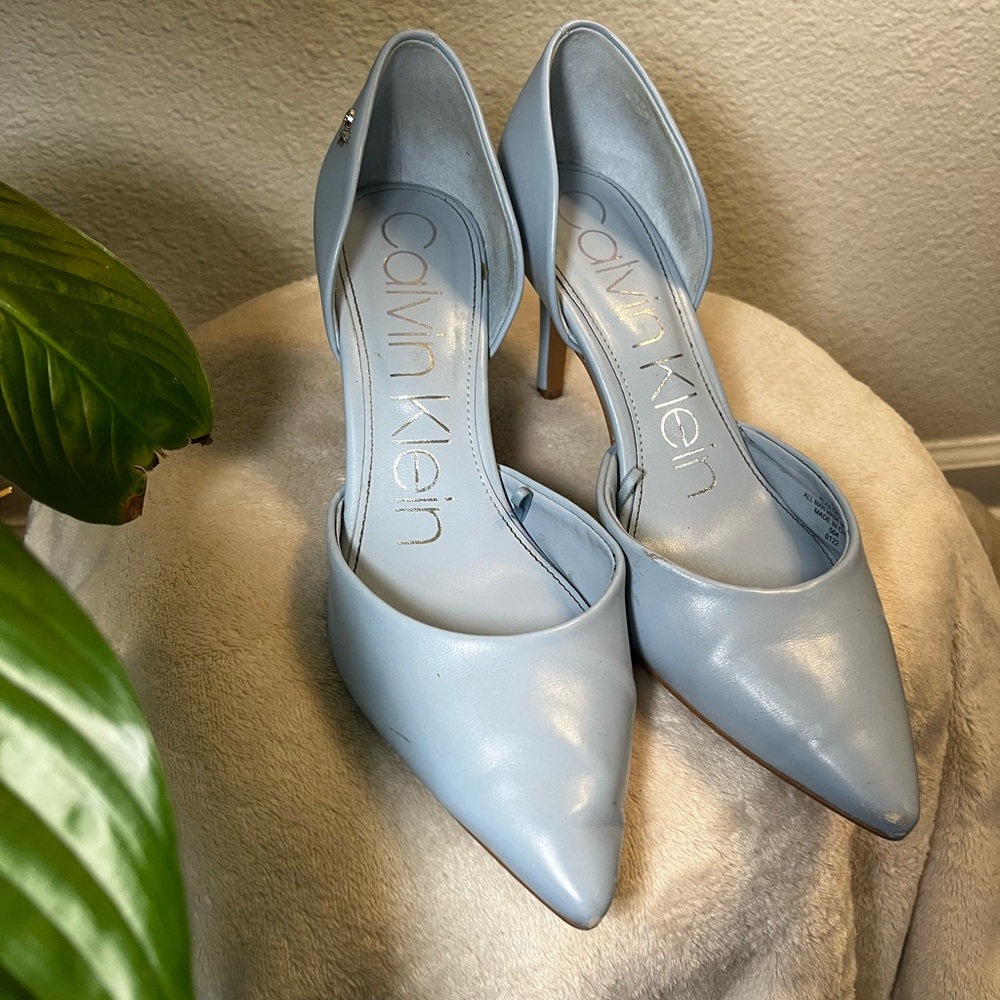 Calvin Klein Light Blue Heels Size 7✨